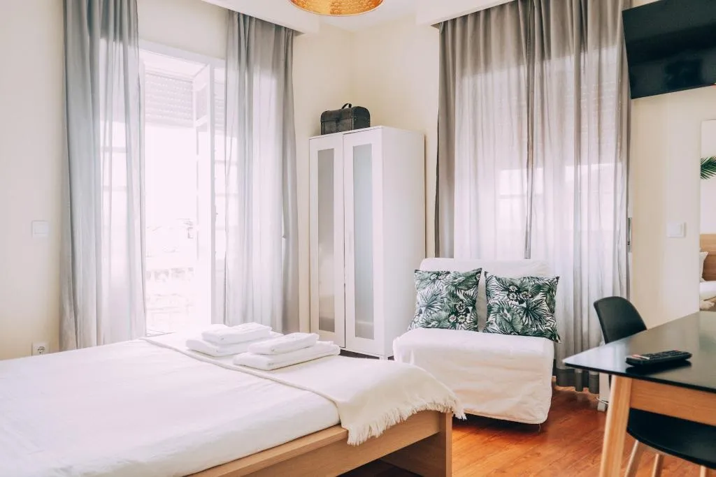 Room, The Beach Corner Guesthouse, Porto