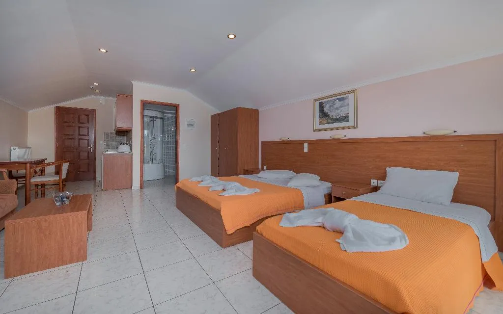 JUNIOR SUITE CAPACITY 4 Room, Oscar Villa & Studios, Zante