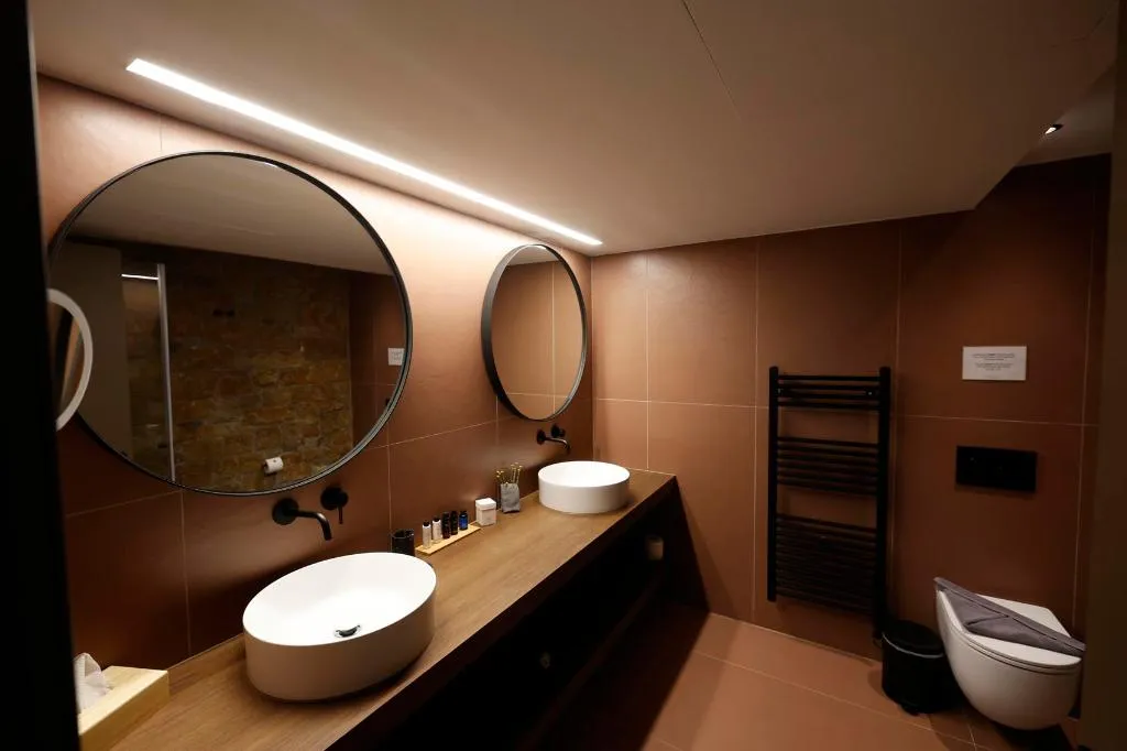 DOUBLE DELUXE ONE BED Room, Amantes Villas And Suites, Thessaloniki