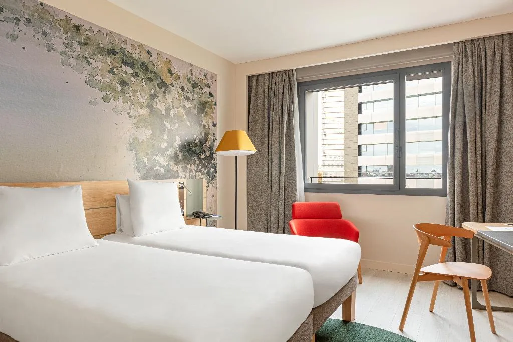 TWIN SUPERIOR KING BED Room, Novotel Madrid City Las Ventas, Madrid