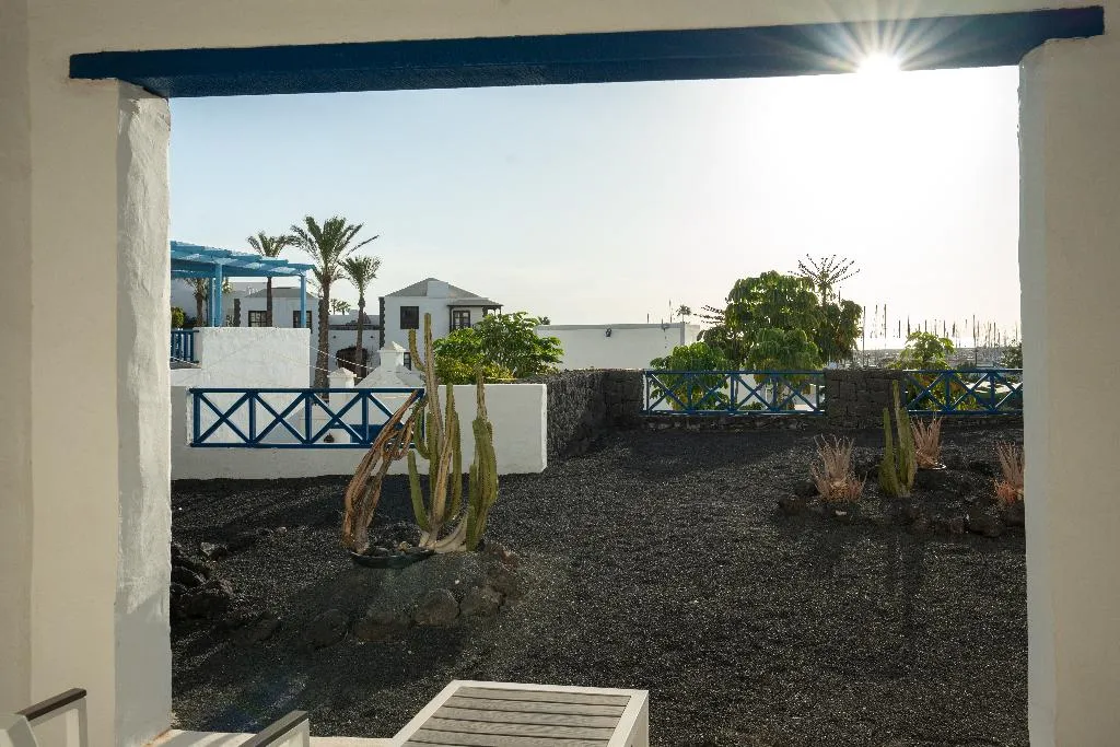Double or Twin PARTIAL OCEAN VIEW Room, Hotel LIVVO Volcan Lanzarote, Lanzarote