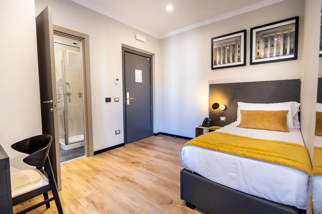 SINGLE COMFORT Room, The Cross, Rome