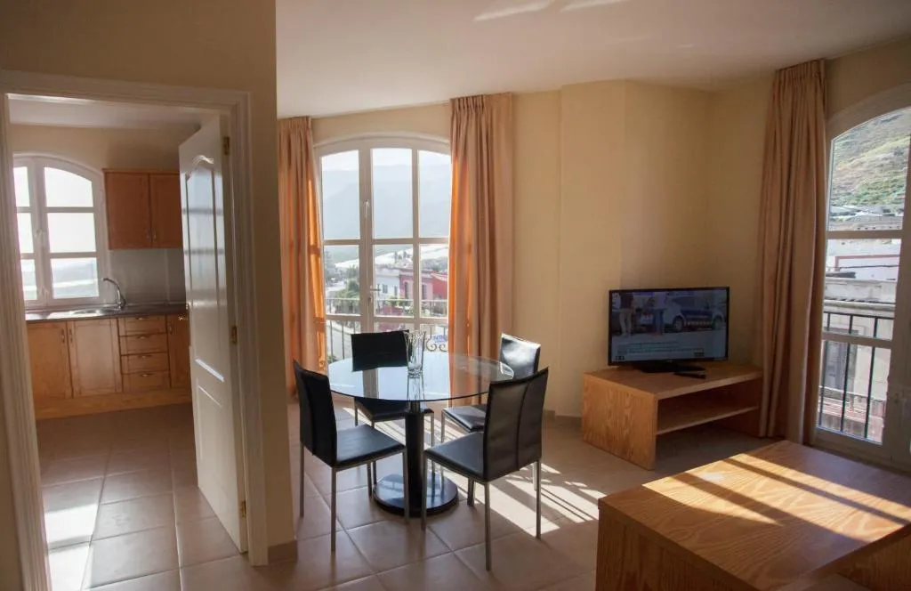 APARTMENT WITH TERRACE Room, Coral Los Silos, Tenerife
