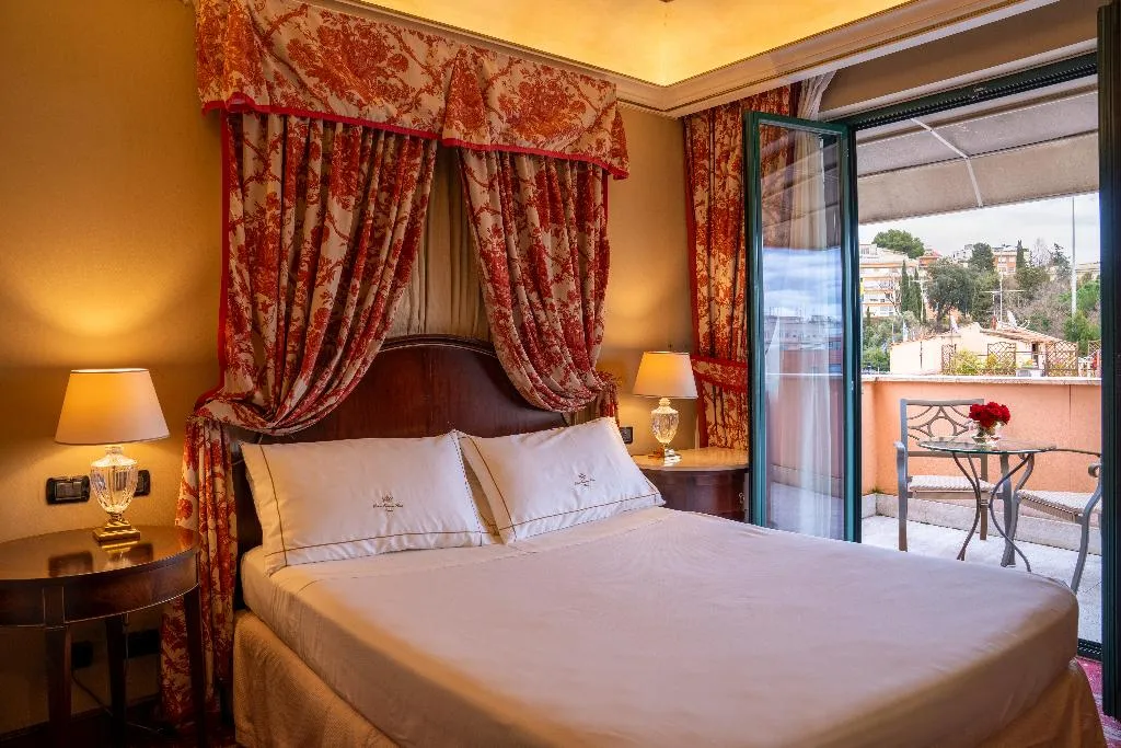 JUNIOR SUITE CAPACITY 3 Room, River Chateau, Rome