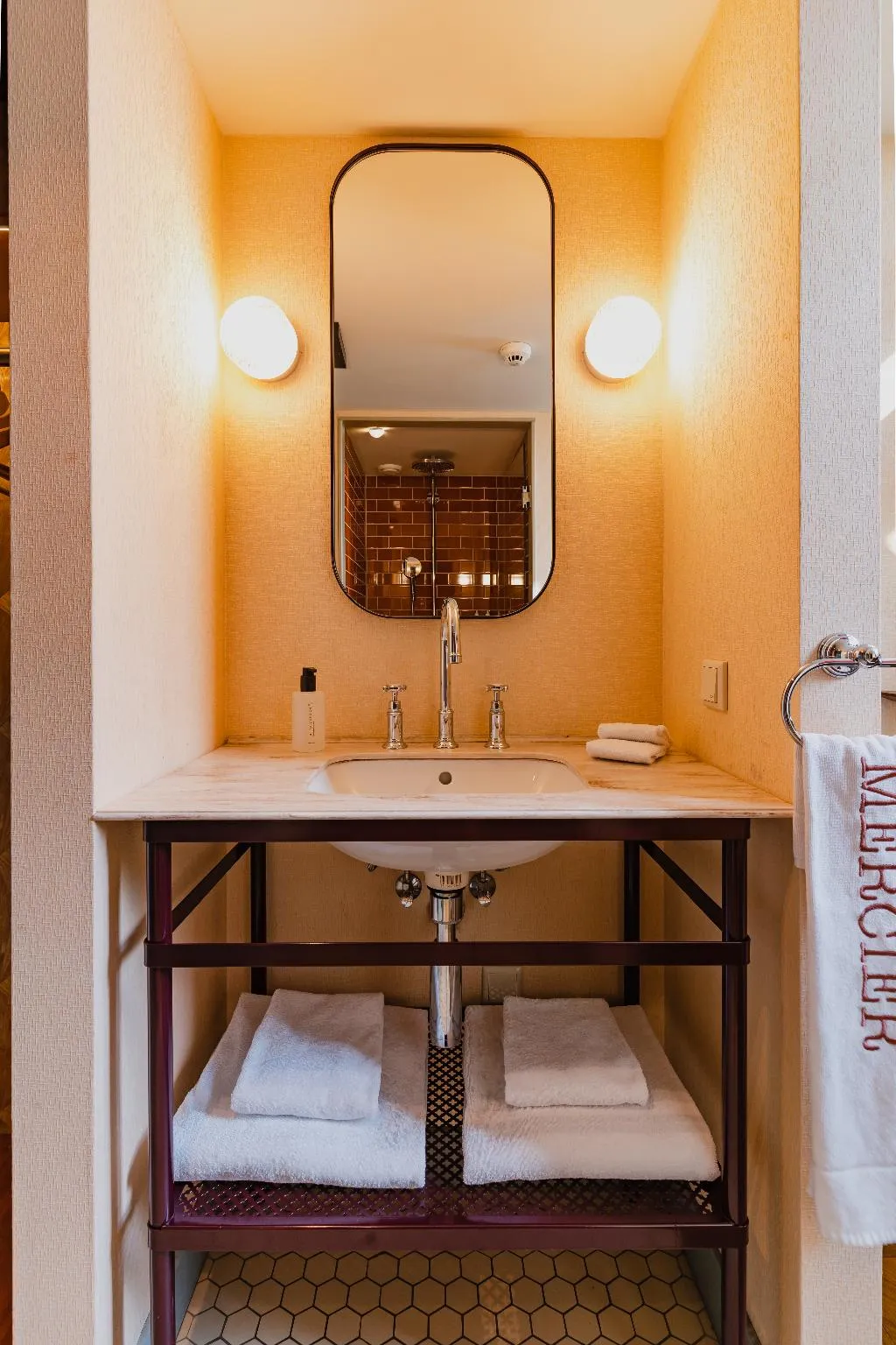 JUNIOR SUITE KING SIZE BED Room, Hotel Mercier, Amsterdam
