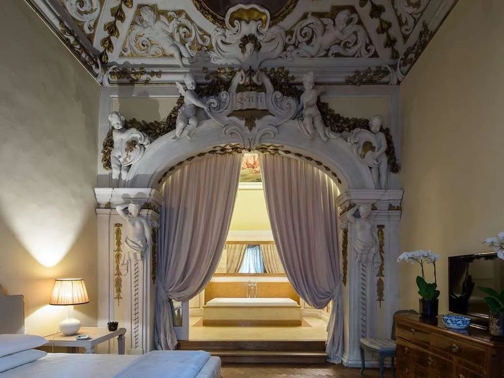 Room, Palazzo Di Camugliano, Florence