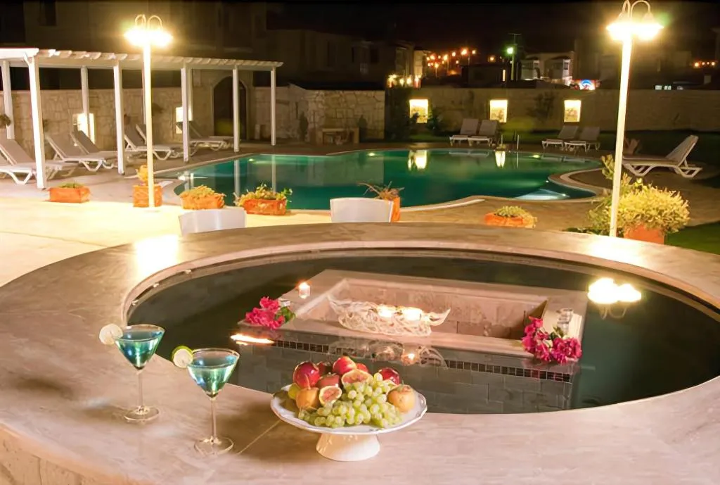 Sports and Entertainment, Triangulo Hotel, Izmir