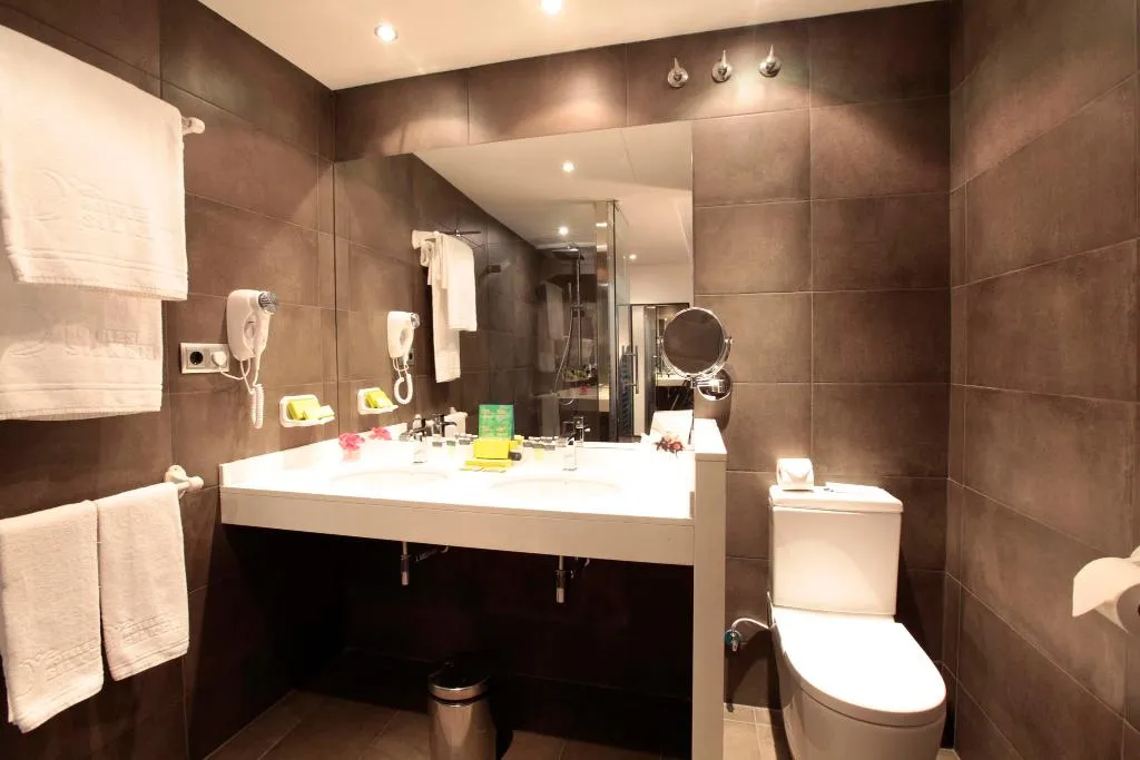 TRIPLE STANDARD Room, Hotel Concordia Barcelona, Barcelona