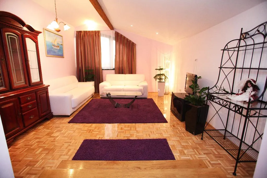 APARTMENT CAPACITY 5 TWO BEDROOMS Room, Villa Rustica Dalmatia, Split