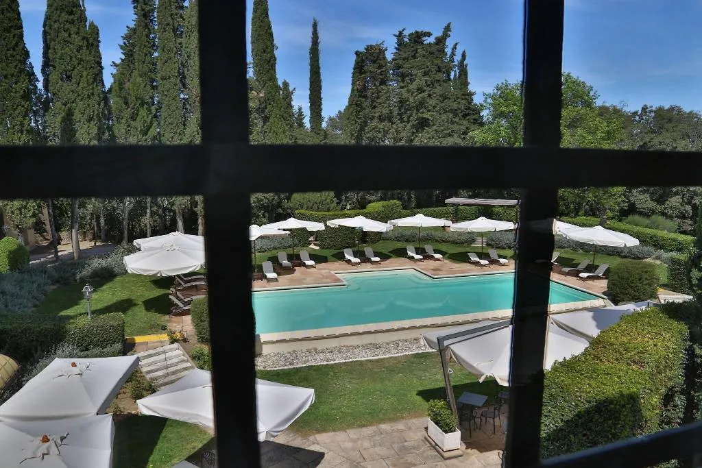Pool, La Collegiata, Florence