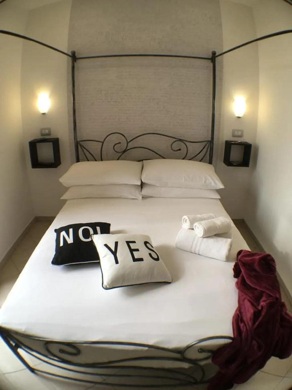 QUADRUPLE STANDARD Room, Centrale, Catania