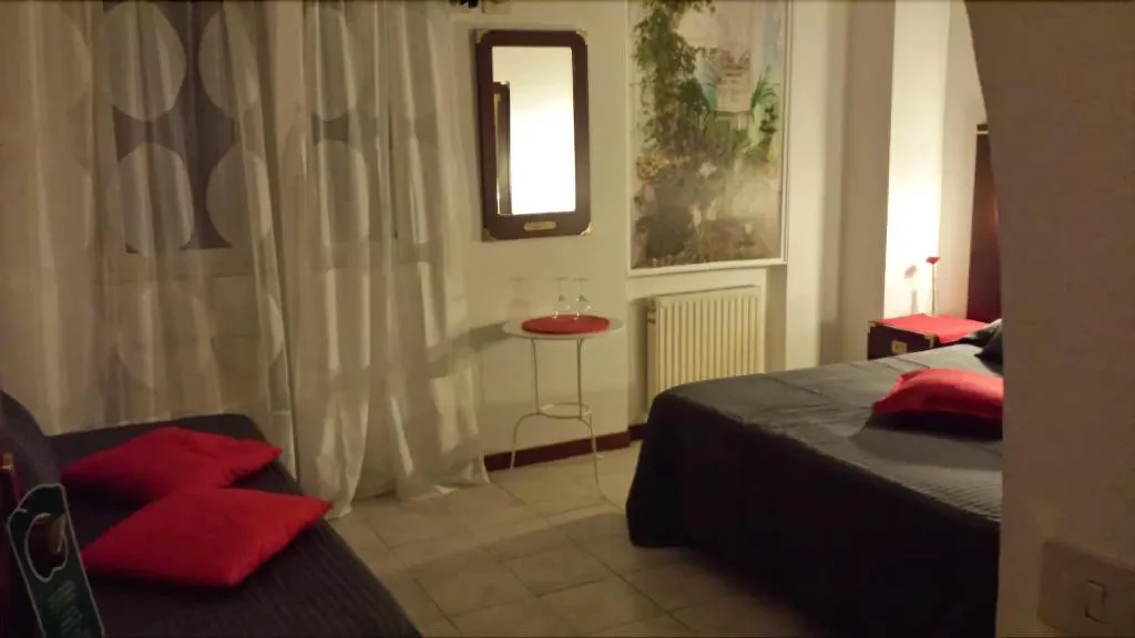 Room, B&B Galleria Frascati, Rome