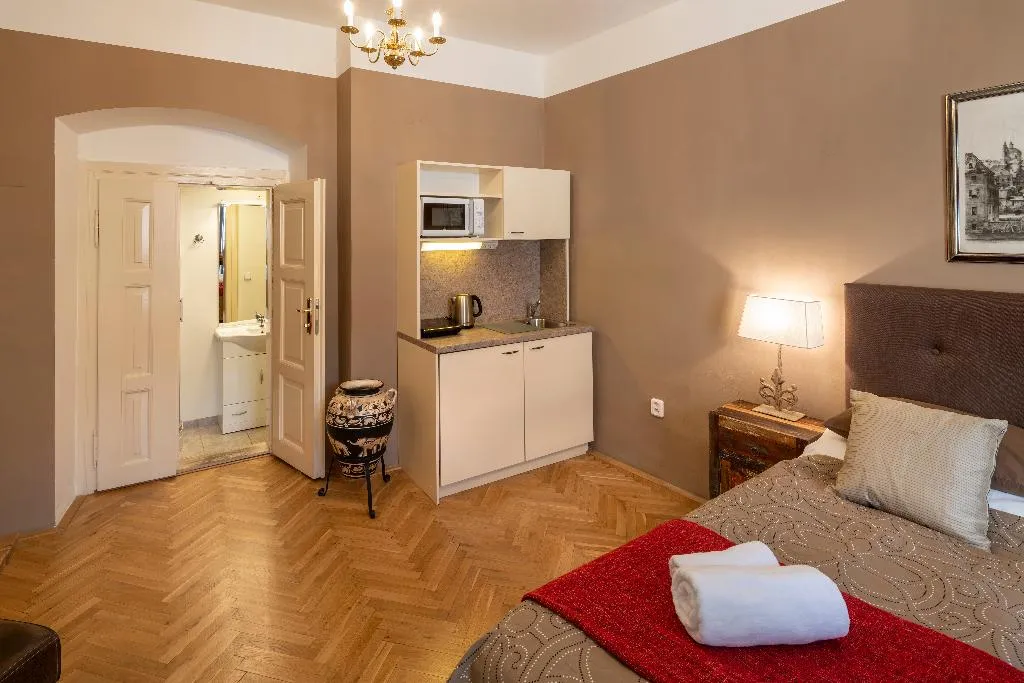 STUDIO STANDARD Room, Old Town - Aparthotel Michalska, Prague