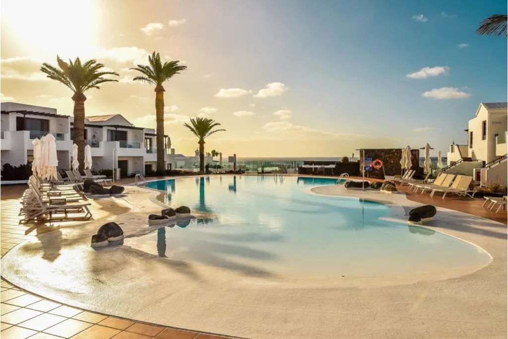 Pool, R2 Apartamentos Bahia Kontiki, Lanzarote