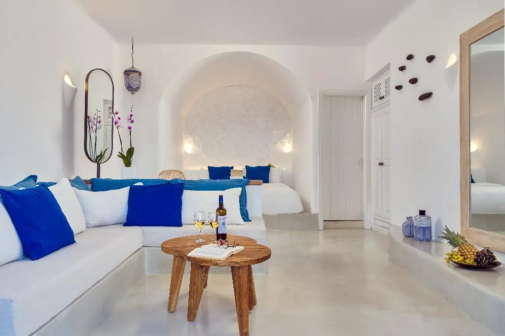 SUITE STANDARD Room, Finikia Memories (ex Finikia's Place), Santorini