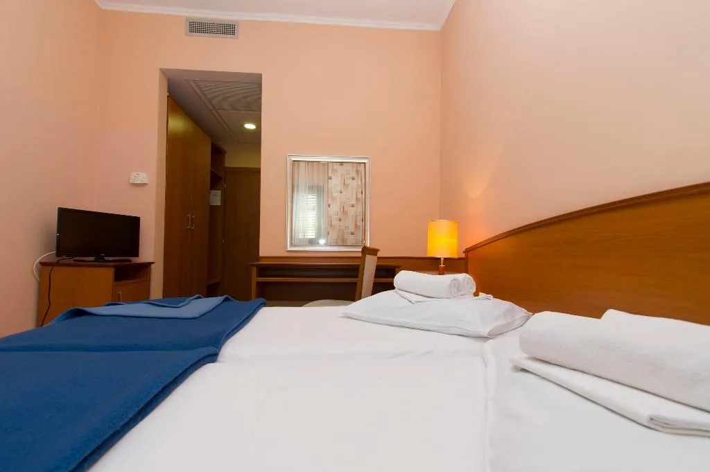 DOUBLE PARK VIEW Room, Adria Vela Luka, Dubrovnik