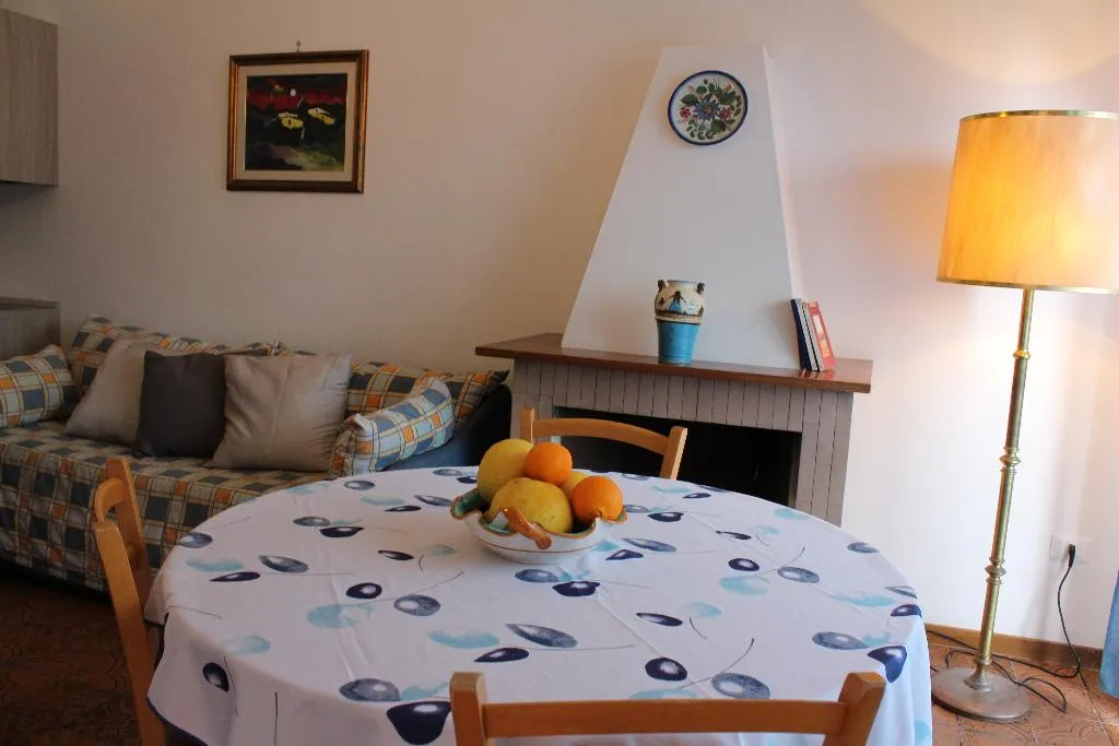 APARTMENT CAPACITY 3 Room, Tramonti Green, Naples