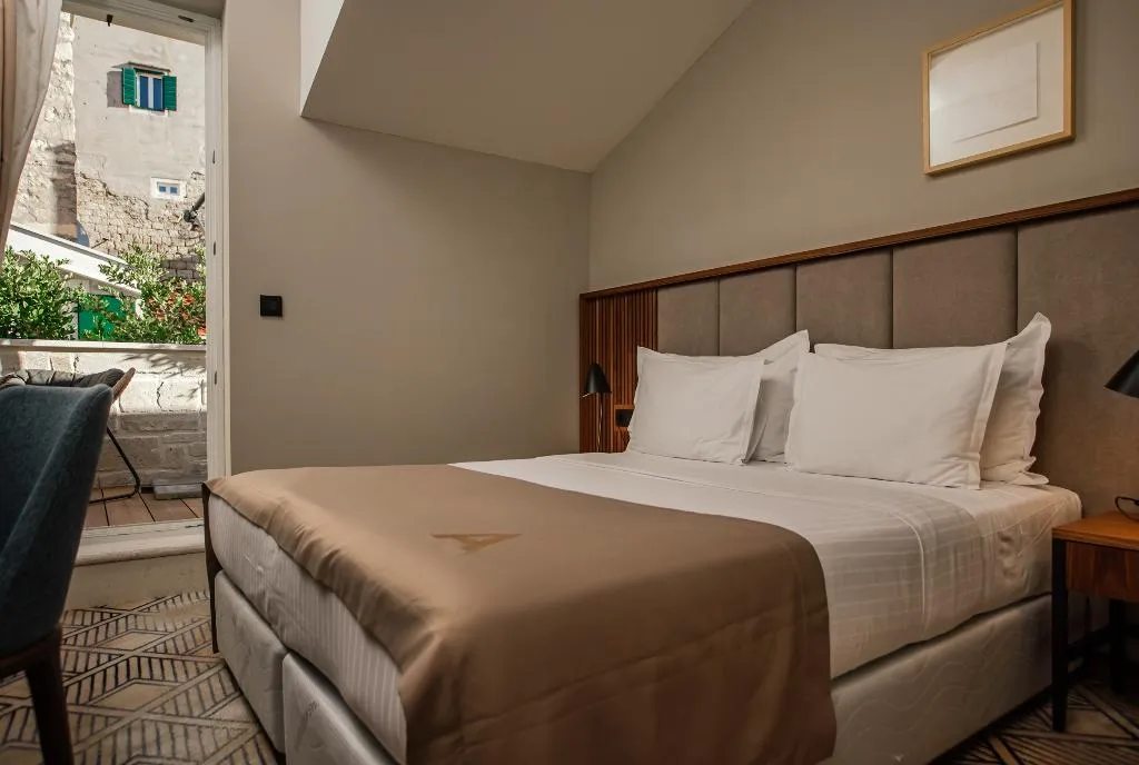 DOUBLE WITH TERRACE WITH VIEWS Room, Armerun Heritage Hotel & Residences, Split