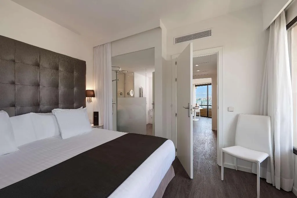 DOUBLE PREMIUM Room, Melia Palma Marina, Majorca