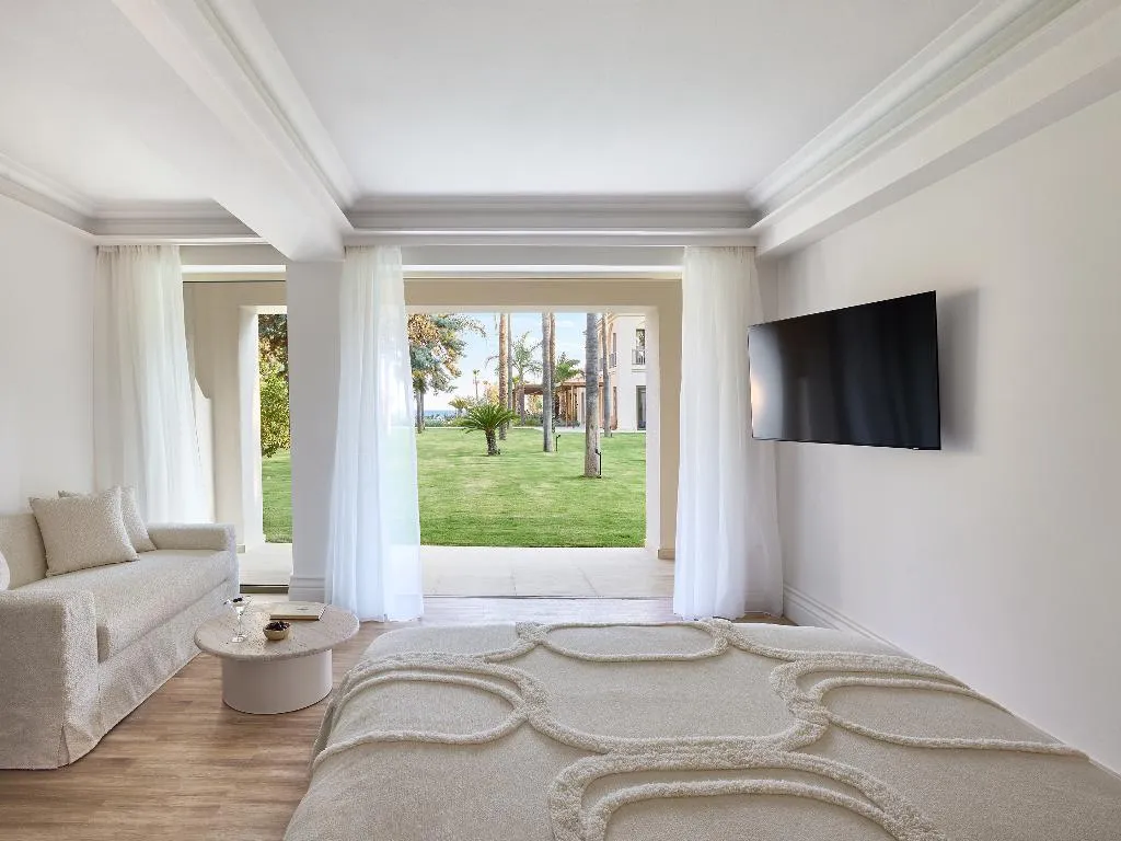 Double or Twin DELUXE GARDEN VIEW Room, Grecotel Filoxenia Kalamata, Kalamata