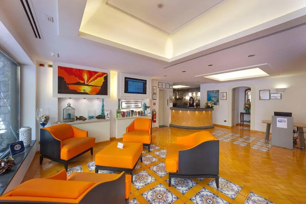 Lobby, Del Mare, Naples