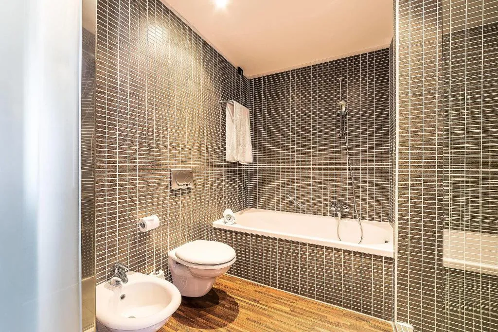 DOUBLE KING SIZE BED Room, AC Padova, Venice