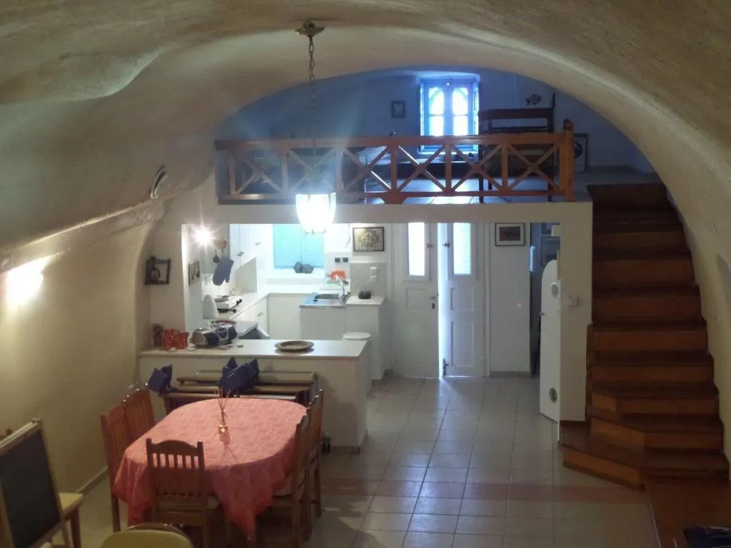 Room, Canava Santino, Santorini