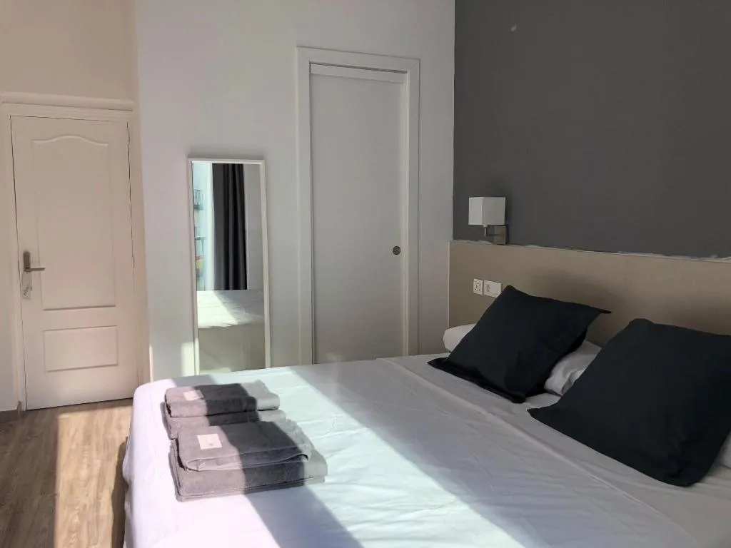 Room, Hostalin Madrid Atocha, Madrid