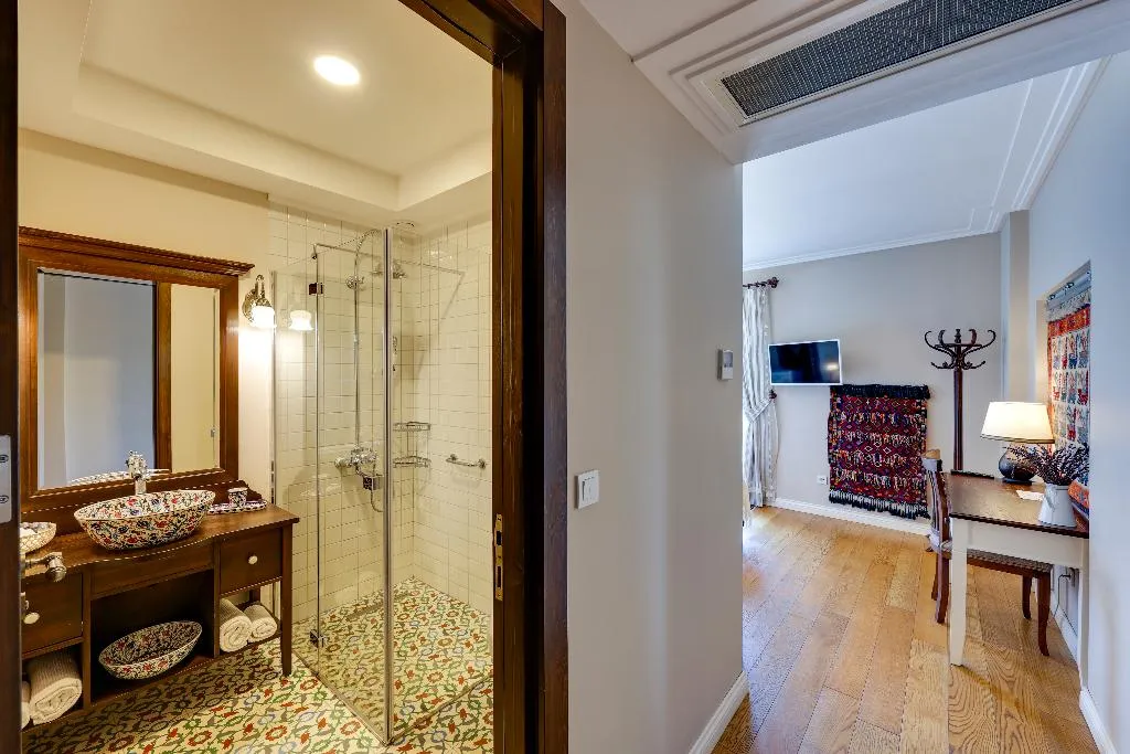 Double or Twin DELUXE POOL VIEW Room, Akanthus Hotel Ephesus, Izmir
