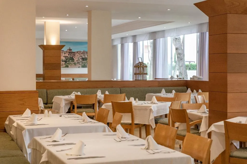 Restaurant, HM Mar Blau, Majorca