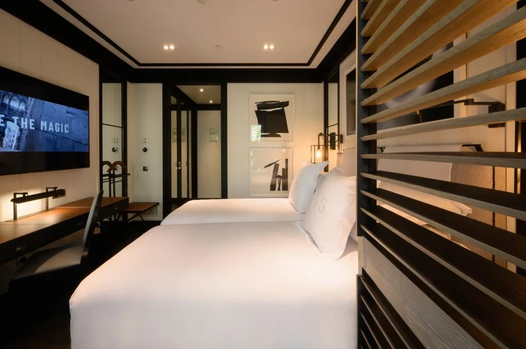 DOUBLE BASIC Room, Seventy Barcelona, Barcelona