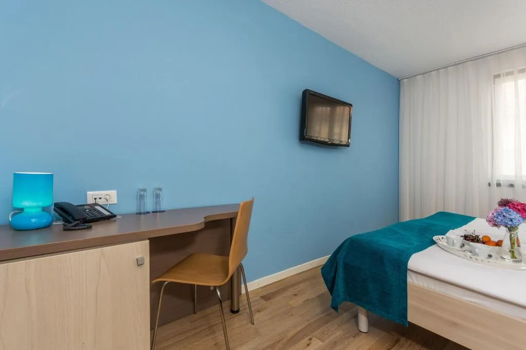 Room, Vista, Istria