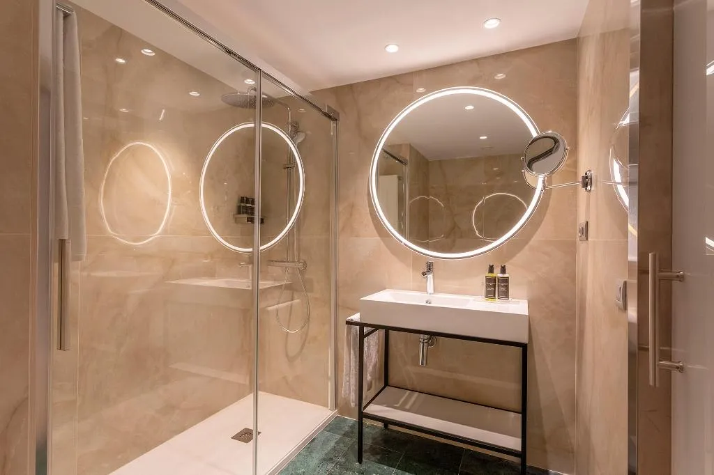 Double or Twin STANDARD Room, Eurostars Cristal Palace, Barcelona