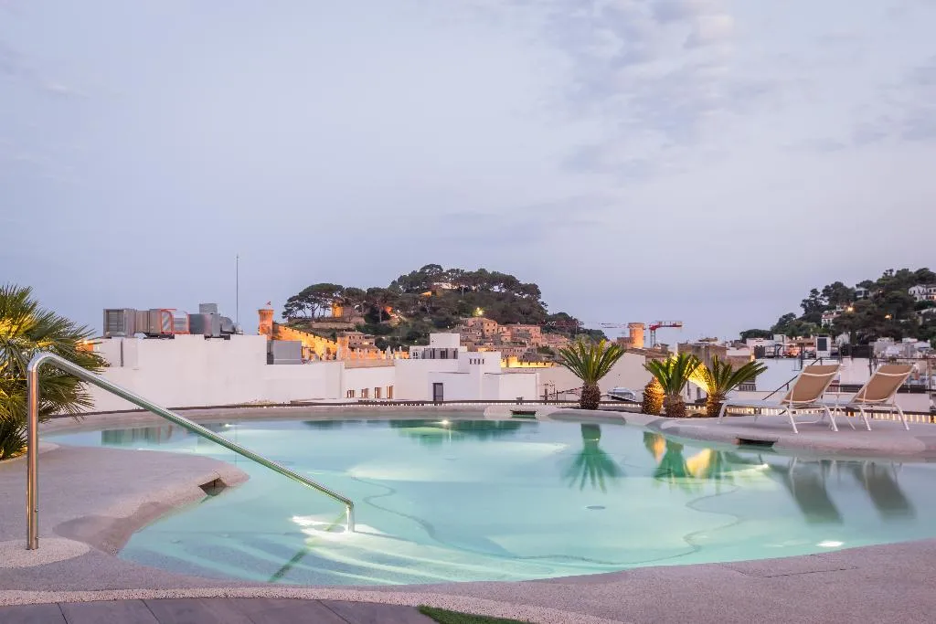 Pool, Delfin, Costa Brava