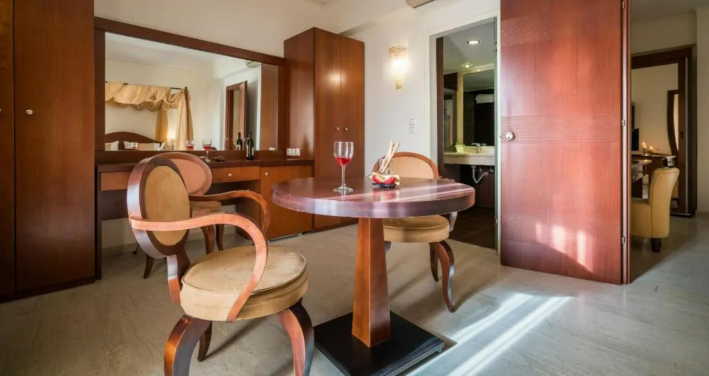 SUITE CAPACITY 4 Room, Zante Park Hotel, BW Premier Collection, Zante