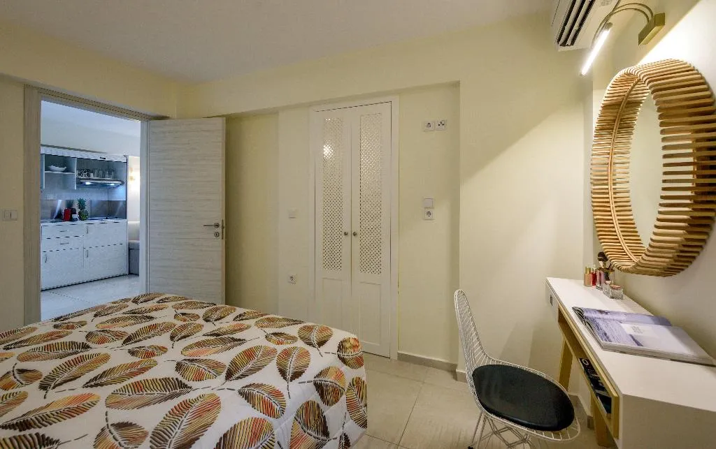 APARTMENT GARDEN VIEW Room, Elpiniki Luxury Apartments, Thessaloniki