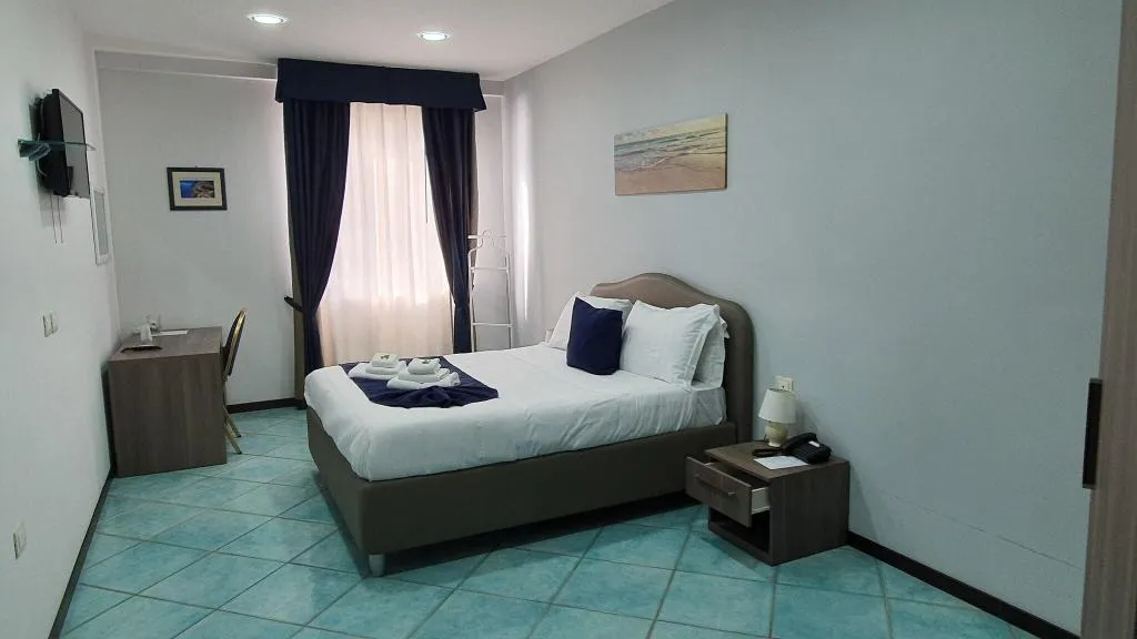 DOUBLE SEA VIEW Room, Hotel Polo Nautico, Naples