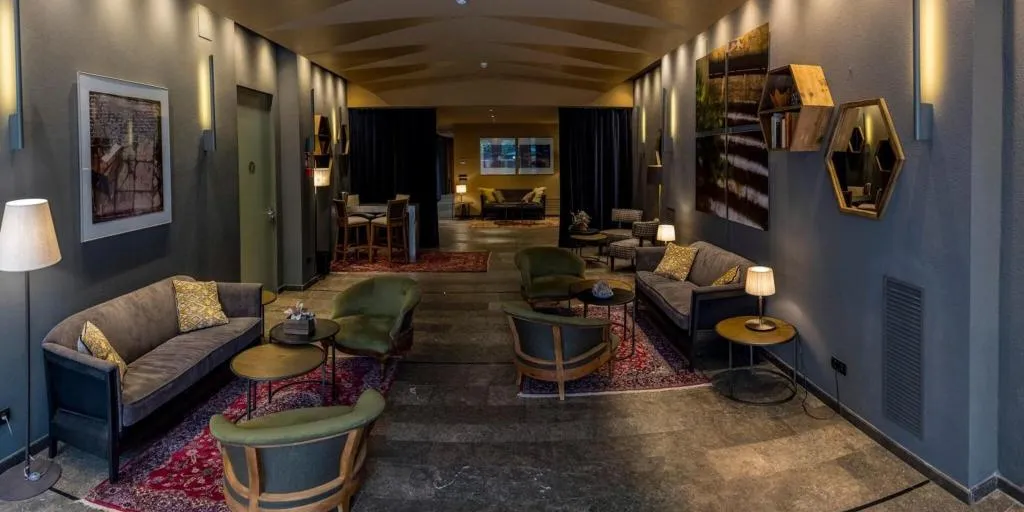 Lobby, Nord 1901, Costa Brava