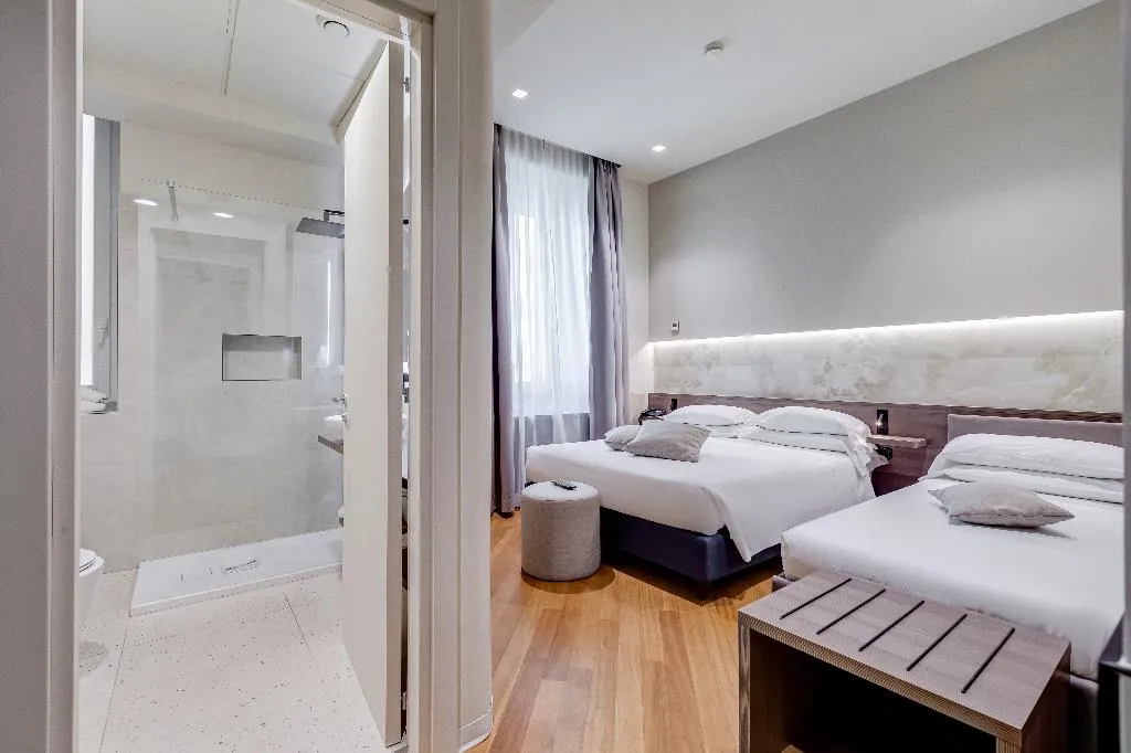 Double or Twin STANDARD Room, Best Western Plus Hotel Plaza, Naples