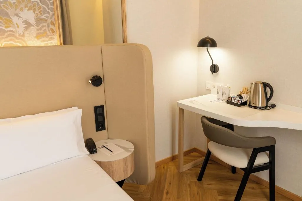DOUBLE SUPERIOR Room, Petit Palace Chueca, Madrid