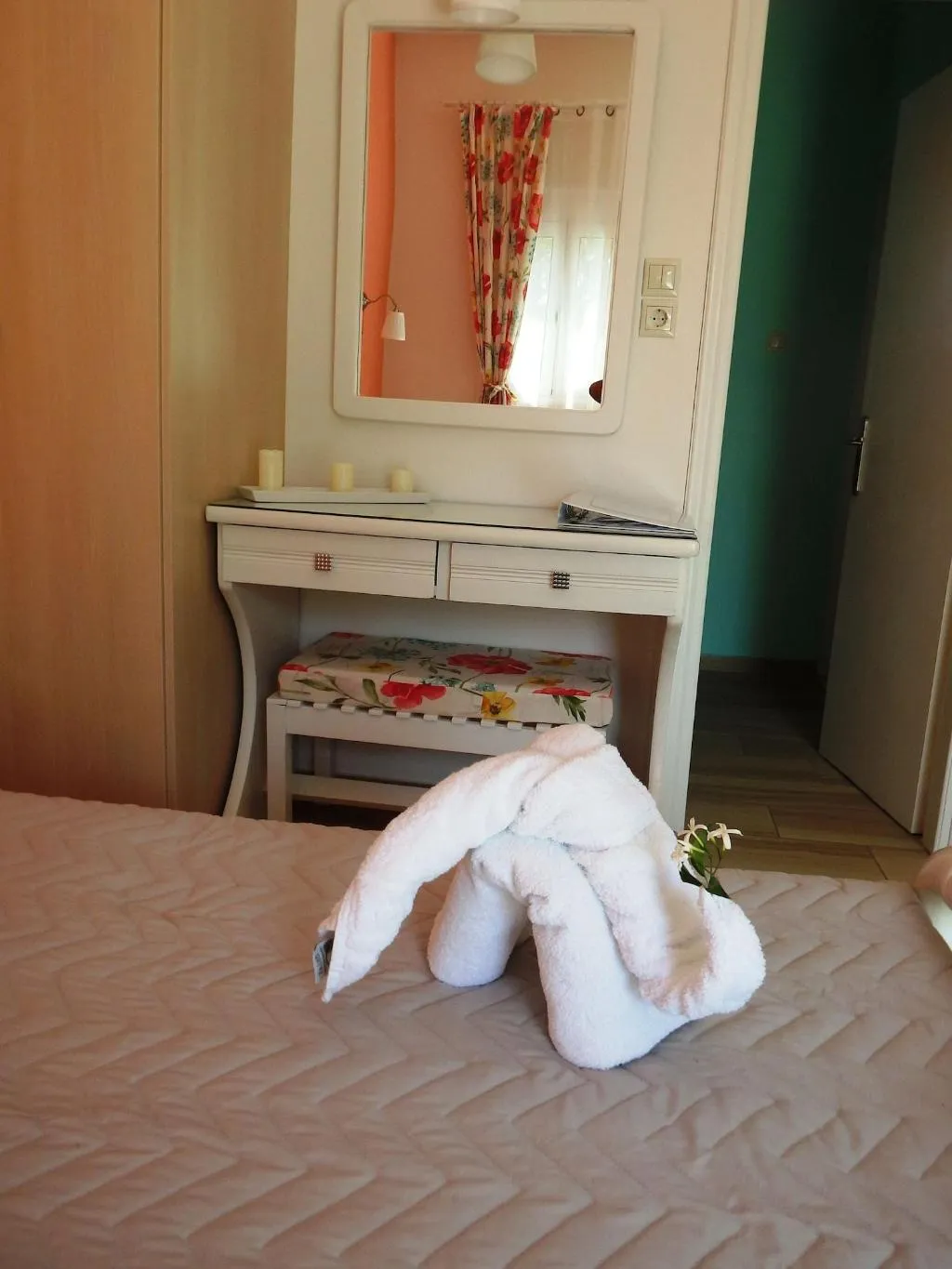 Room, Evizorzia Villas, Santorini