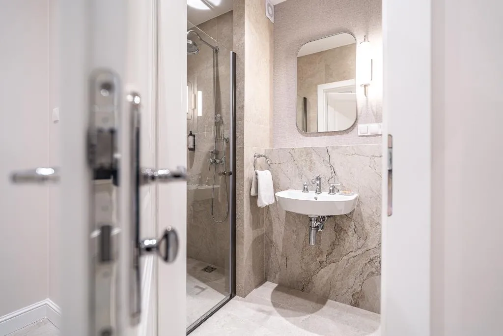 STUDIO SUPERIOR CITY VIEW Room, Venetian House Market Square Aparthotel, Krakow