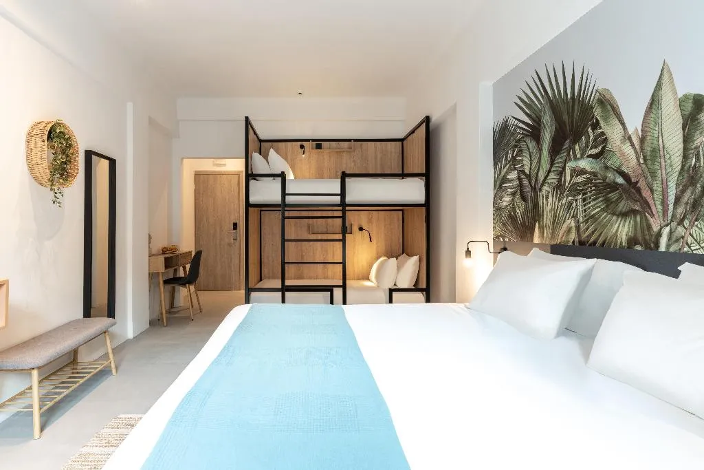 QUADRUPLE CAPACITY 4 ONE BEDROOM Room, PAME Wild, Athens