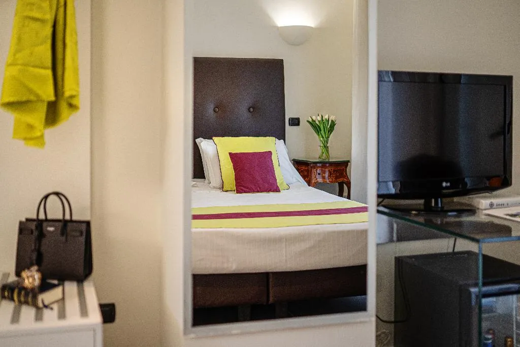 DOUBLE DELUXE Room, Majestic Palace, Naples