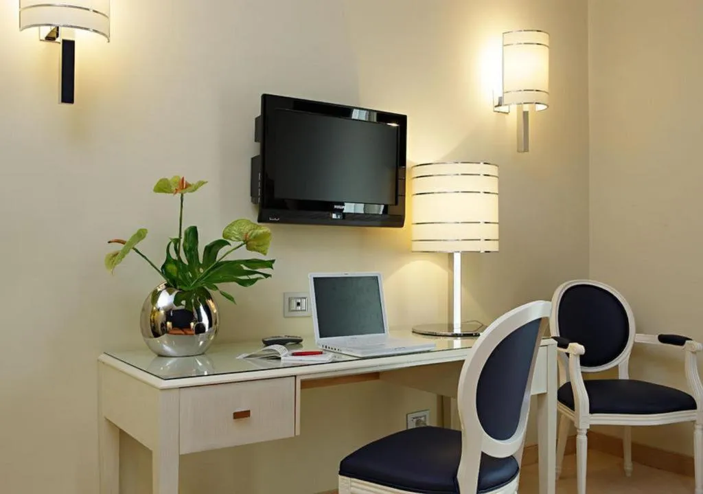DOUBLE SUPERIOR Room, Just Hotel Lomazzo Fiera, Milan