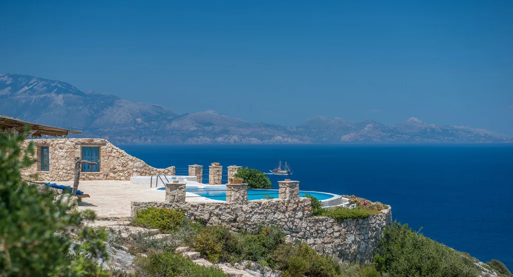 VILLA FOUR BEDROOMS WITH PRIVATE POOL Room, Blue Caves Villas, Zante