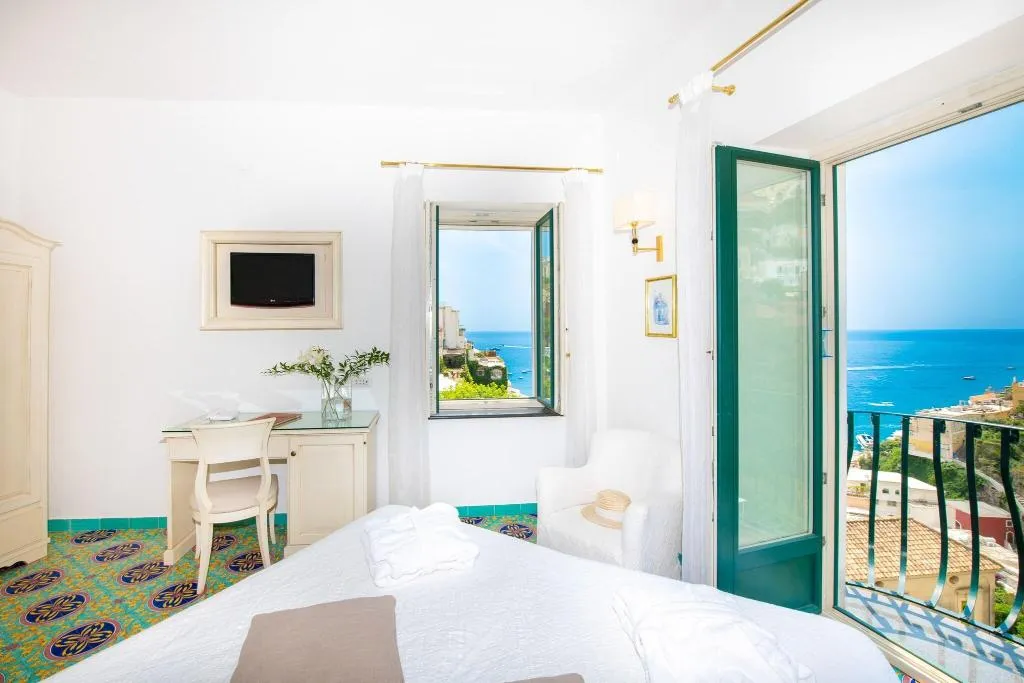 DOUBLE SUPERIOR SEA VIEW Room, Savoia, Naples