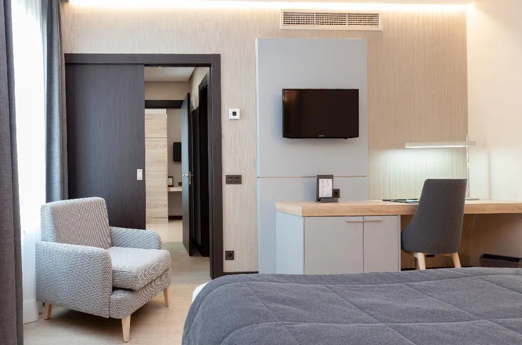 TRIPLE STANDARD Room, Liabeny, Madrid