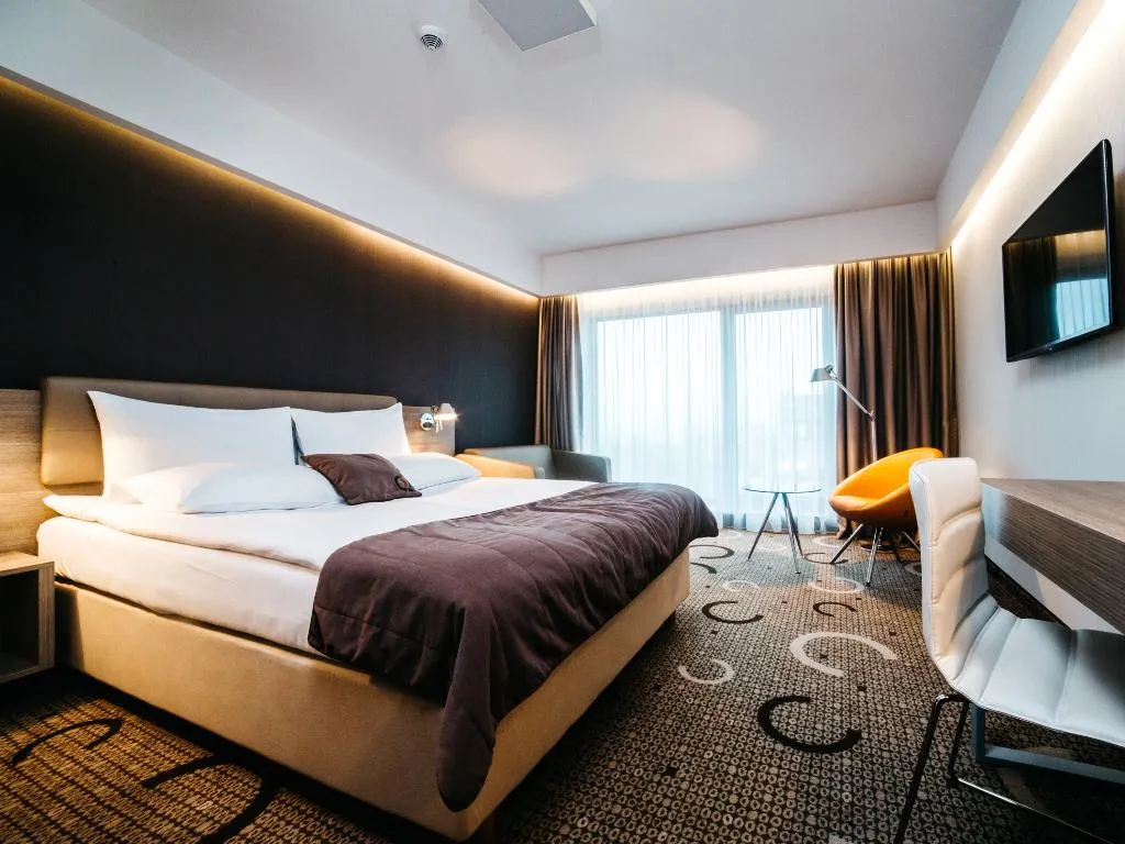 DOUBLE STANDARD Room, Q Hotel Plus Kraków, Krakow