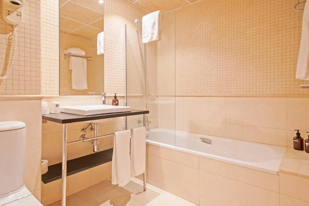 Double or Twin SUPERIOR Room, Hotel Sant Just, Barcelona